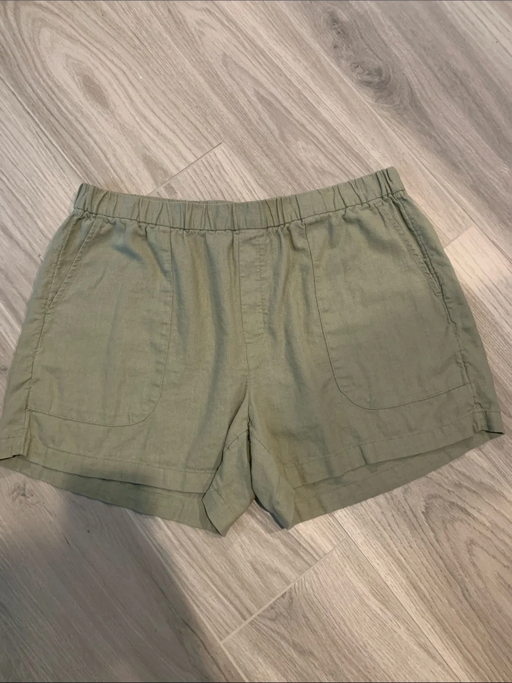 Banana Republic Olive Green High-Waist Women’s Shorts